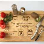 Дерев'яна кухонна обробна дошка 45 х 30 см з гравіюванням - image-0